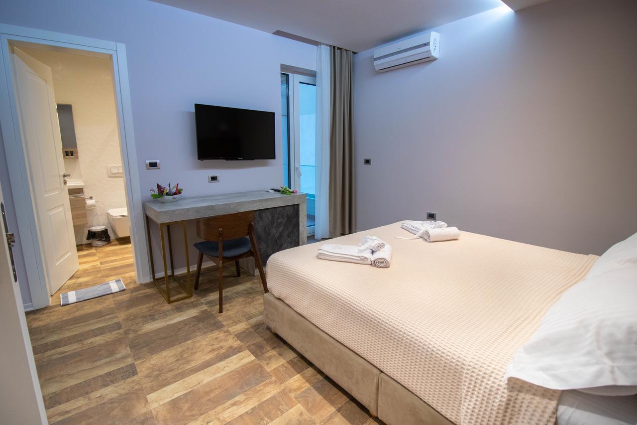 Blue Marine Hotel Shkallnur Екстер'єр фото