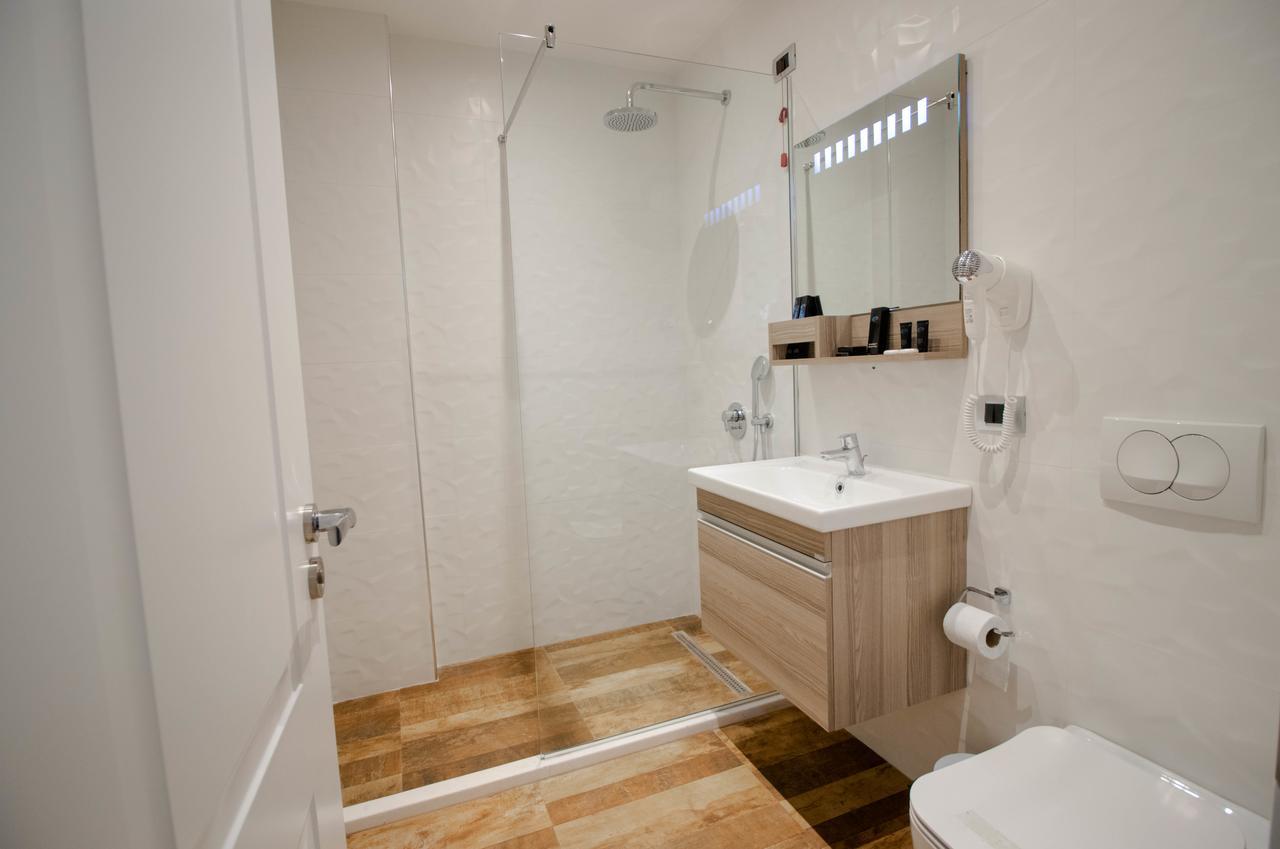Blue Marine Hotel Shkallnur Екстер'єр фото