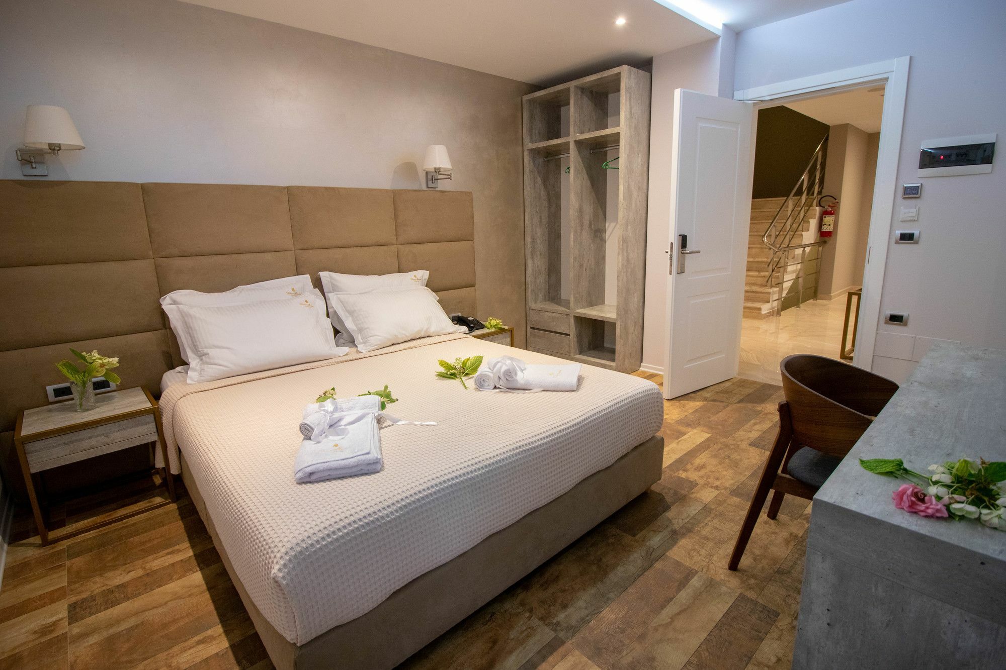 Blue Marine Hotel Shkallnur Екстер'єр фото